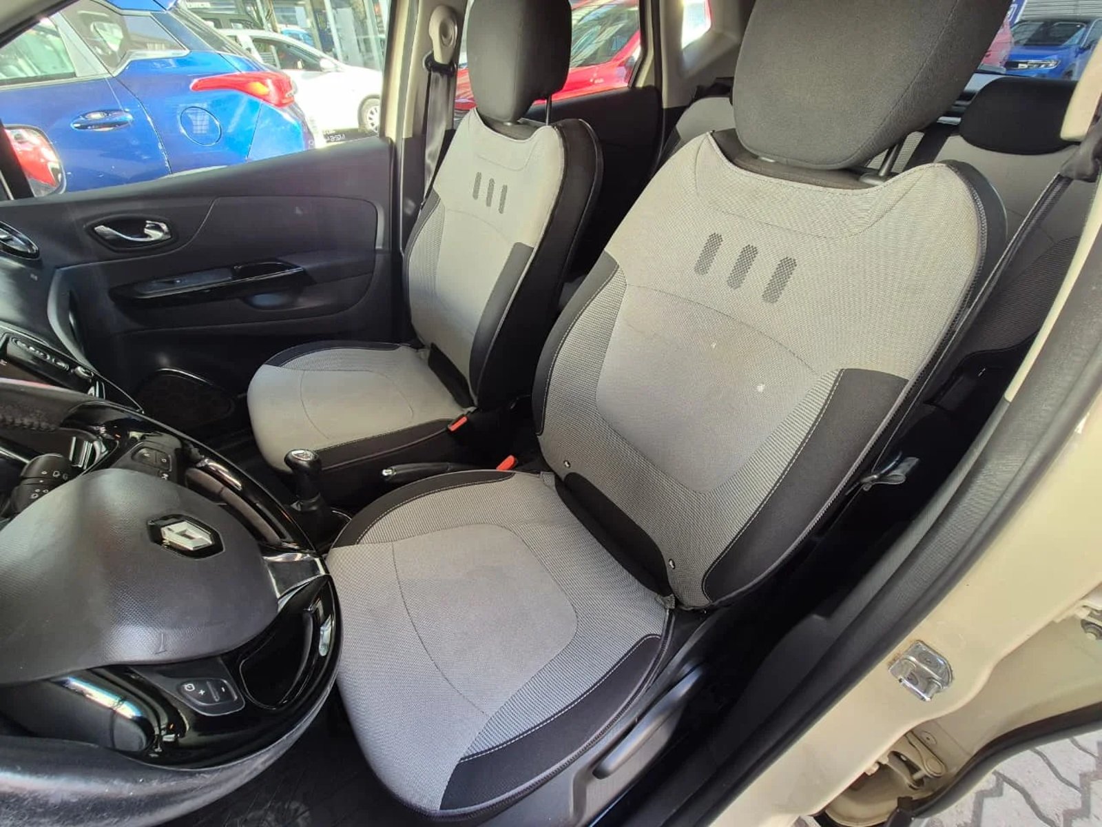 Renault CAPTUR DYNAMIQUE 1.5 2016 - Imagen 11 de 13
