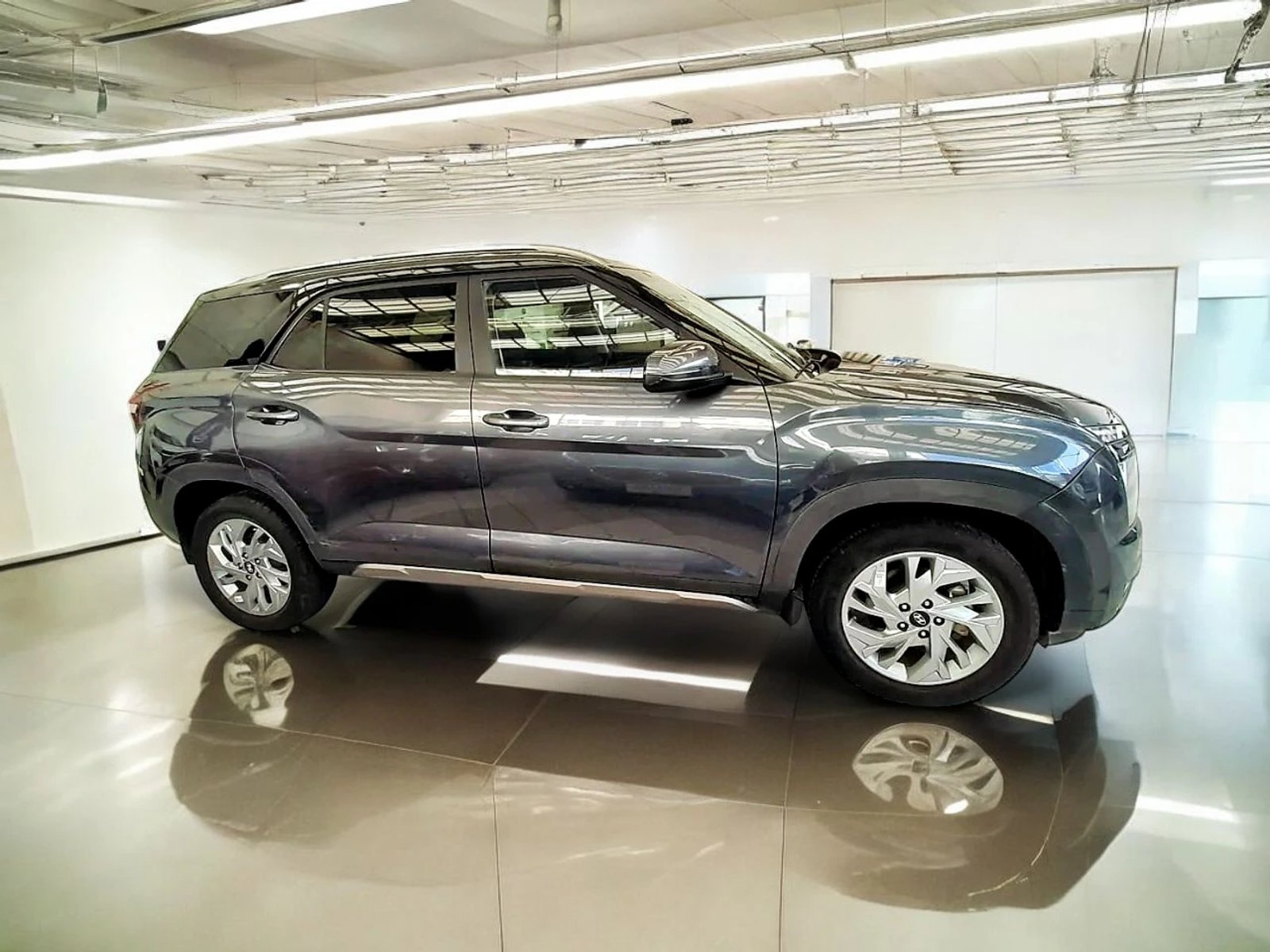 Hyundai CRETA GRAND MPI 2023 - Foto 3 de 13