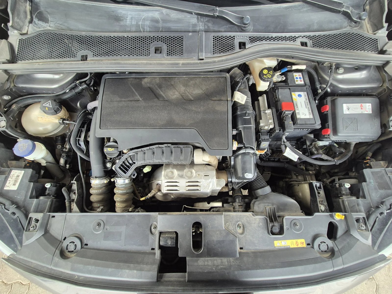 Peugeot 208 208 PURE TECH HB 1.2 2022 - Imagen 11 de 12