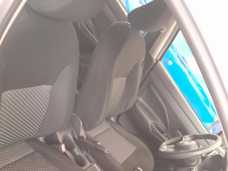 Nissan VERSA 2023 - Imagen 6 de 8