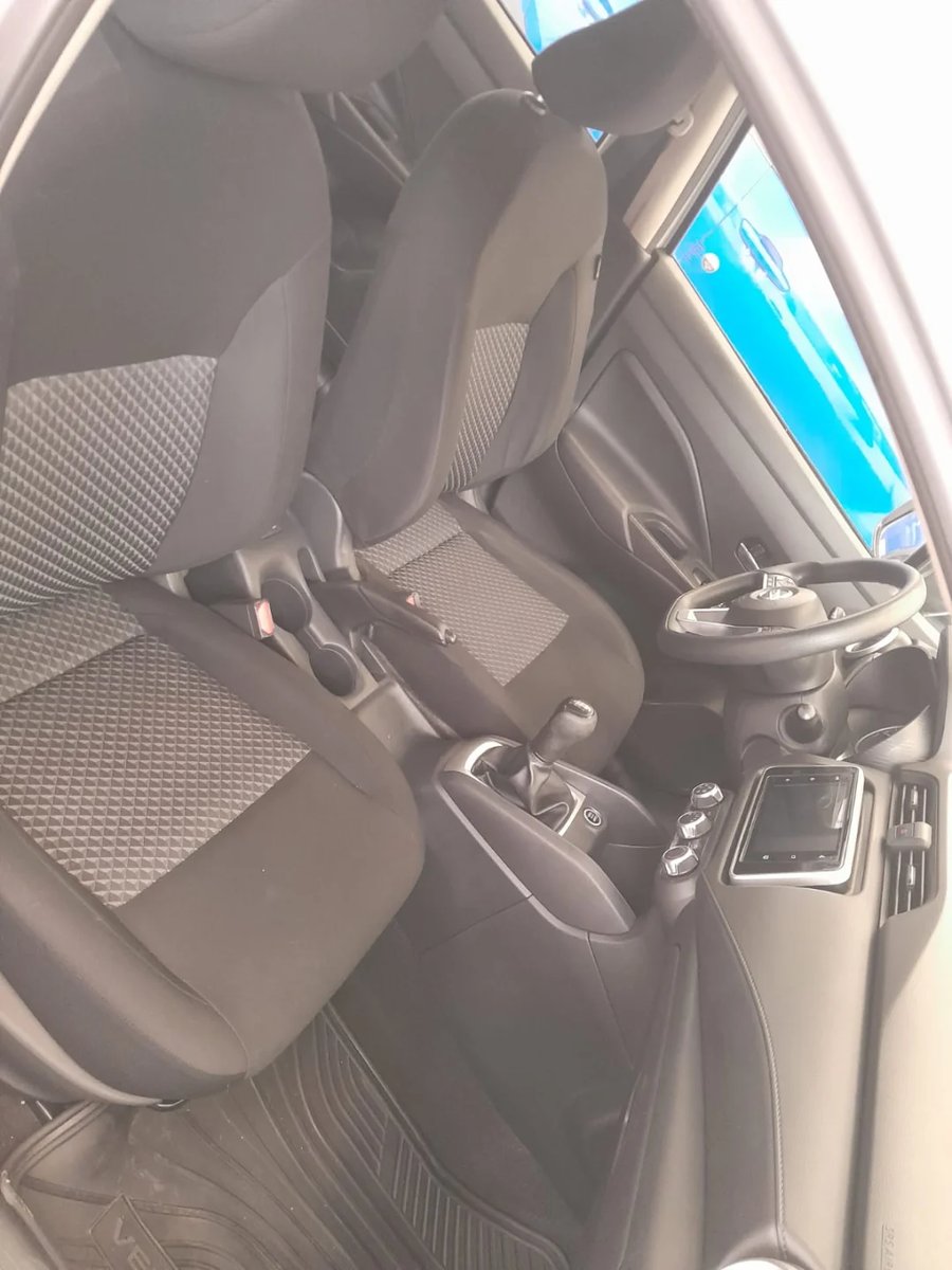 Nissan VERSA 2023 - Imagen 6 de 8
