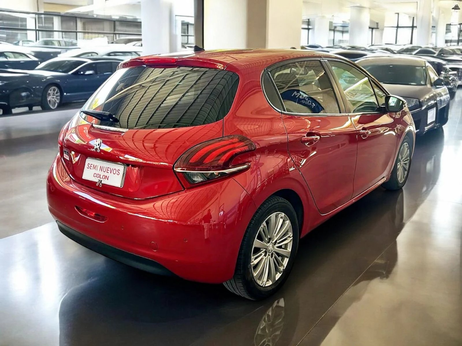 Peugeot 208 208 PURE TECH HB 1.2 2021 - Foto 4 de 9