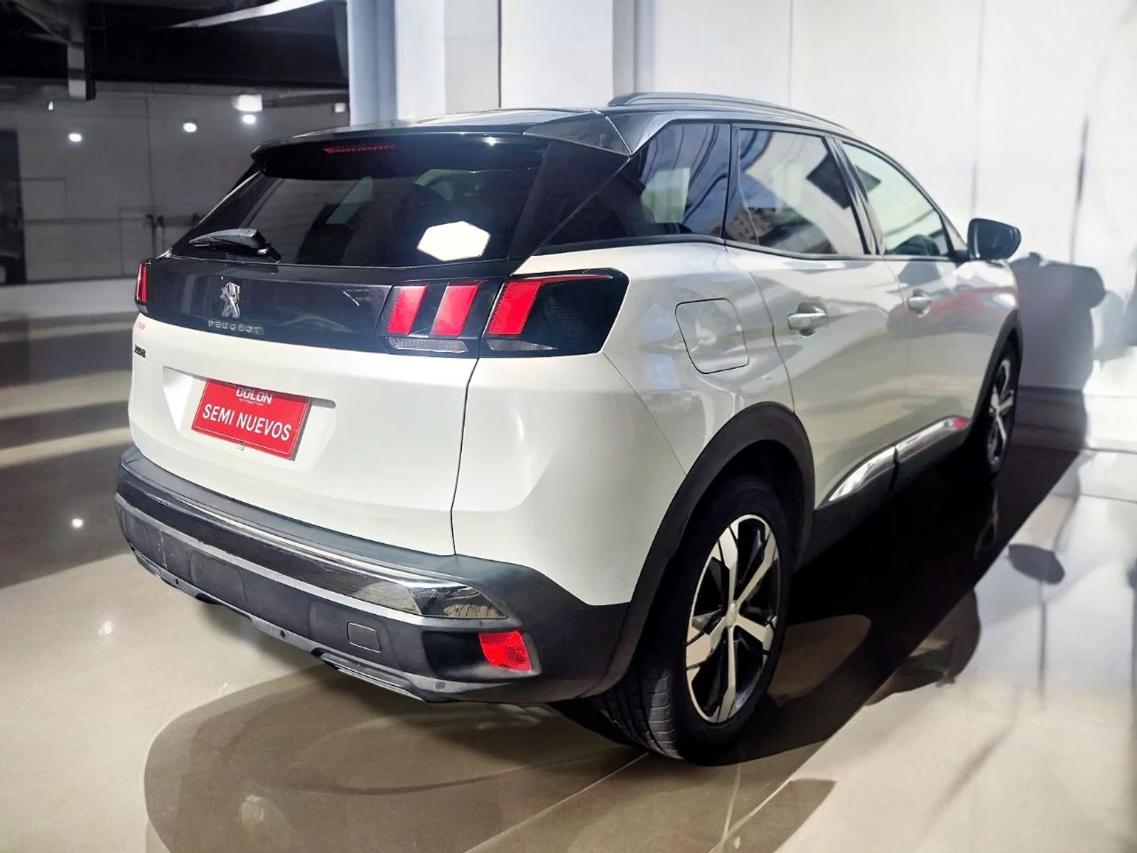 Peugeot 3008 ALLURE 1.6 BLUEHDI EAT6 2019 - Imagen 4 de 13