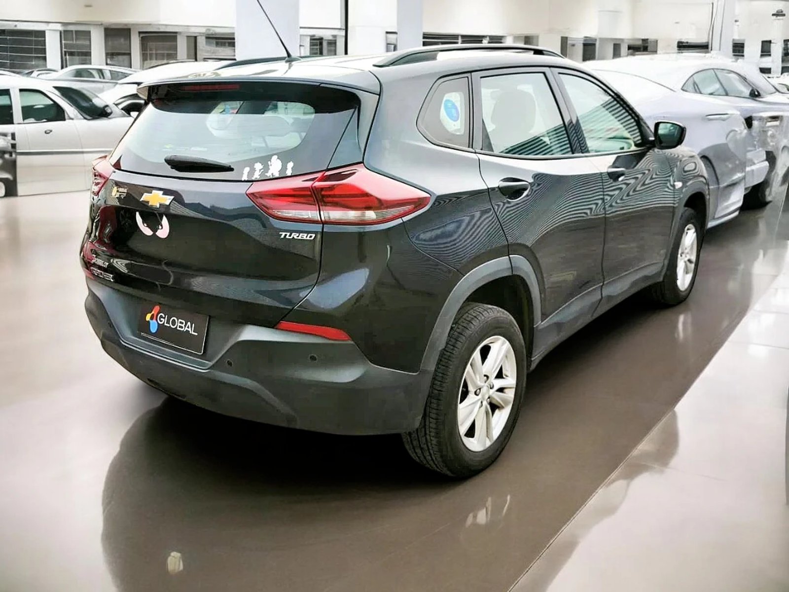 Chevrolet TRACKER 1.2T LS MT 2022 - Foto 5 de 6