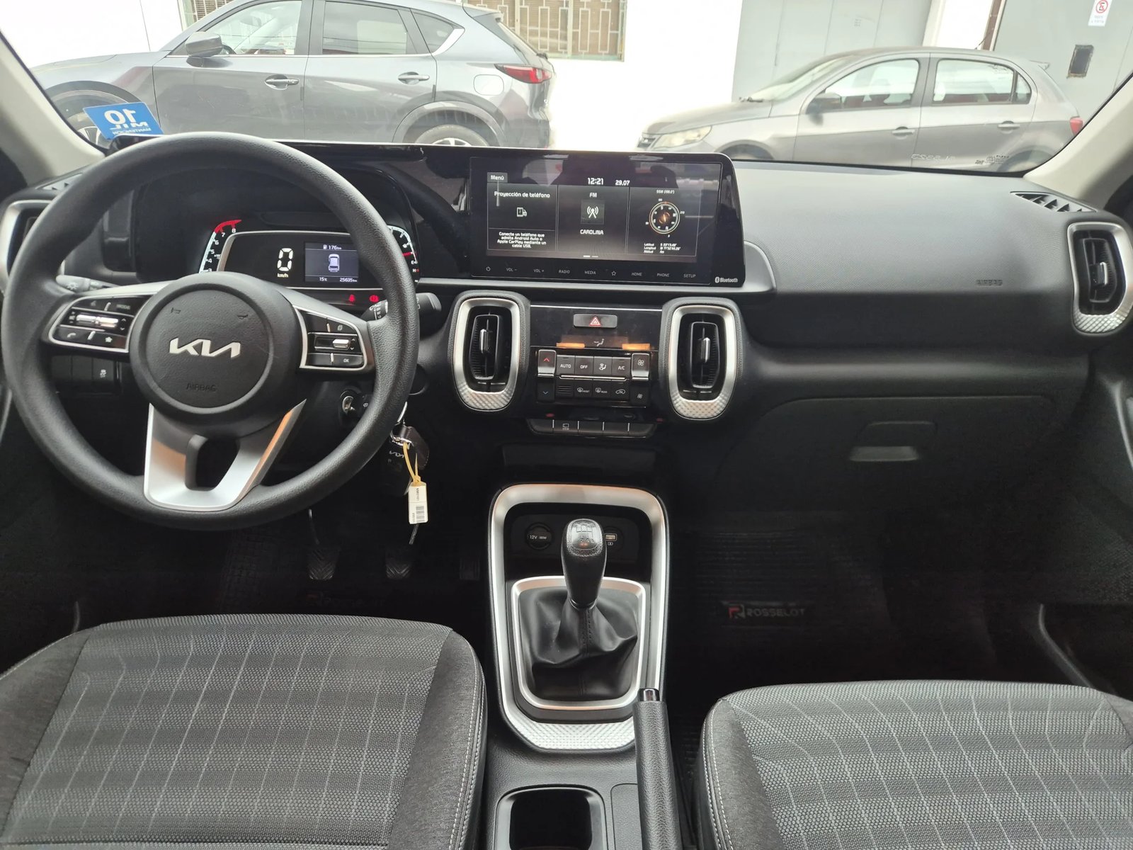 Kia SONET EX 1.5 2023 - Imagen 9 de 13