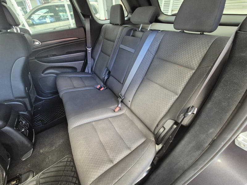 Jeep GRAND CHEROKEE LAREDO 4X2 3.6L 2021 - Imagen 9 de 12