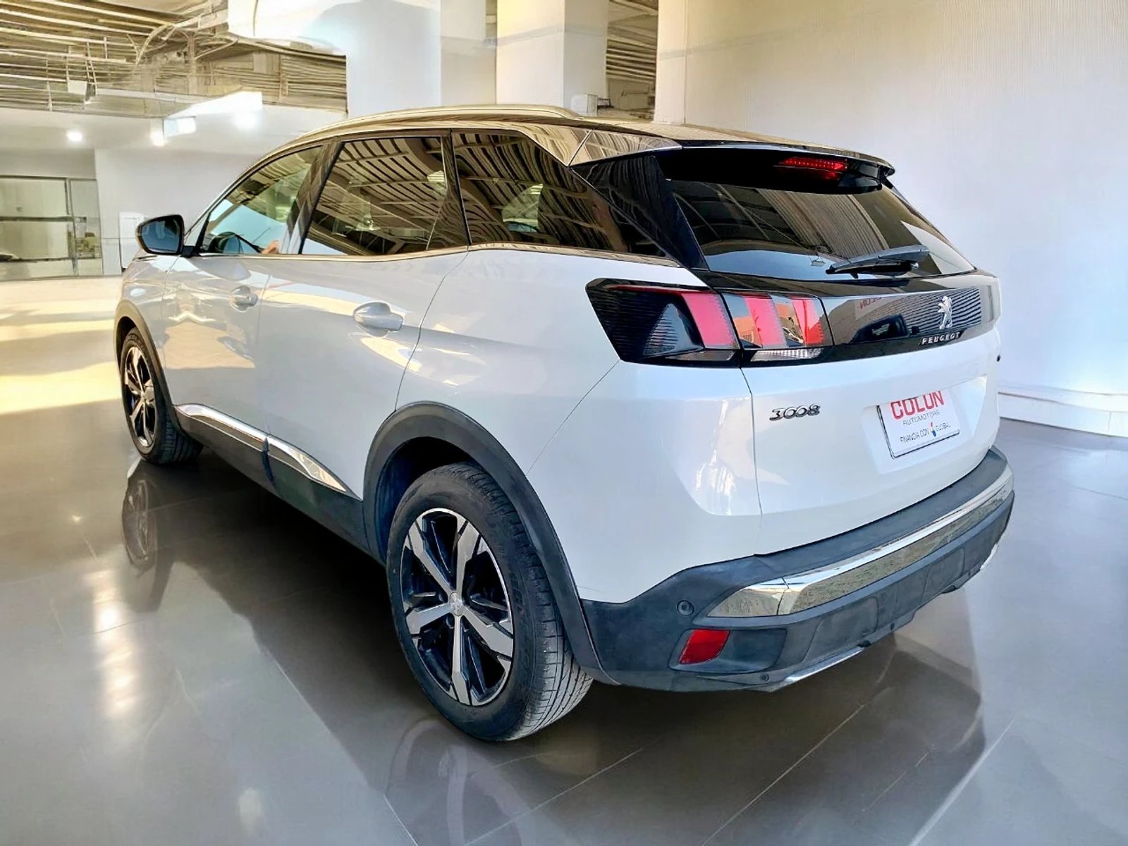 Peugeot 3008 GT BLUEHDI 130 EAT8 2021 - Foto 4 de 9