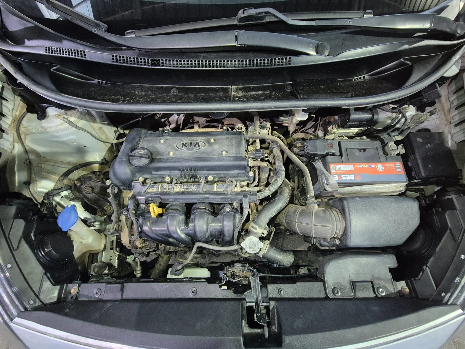 Kia RIO 5 EX 1.4L 6MT AC 2017 - Imagen 12 de 13