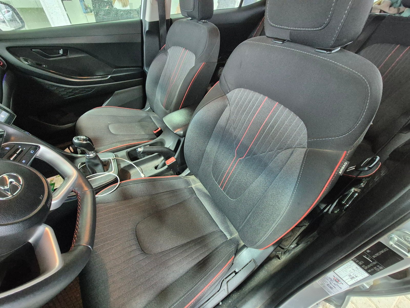 Hyundai CRETA SU2I 1.5 MT PLUS 2024 - Imagen 8 de 10