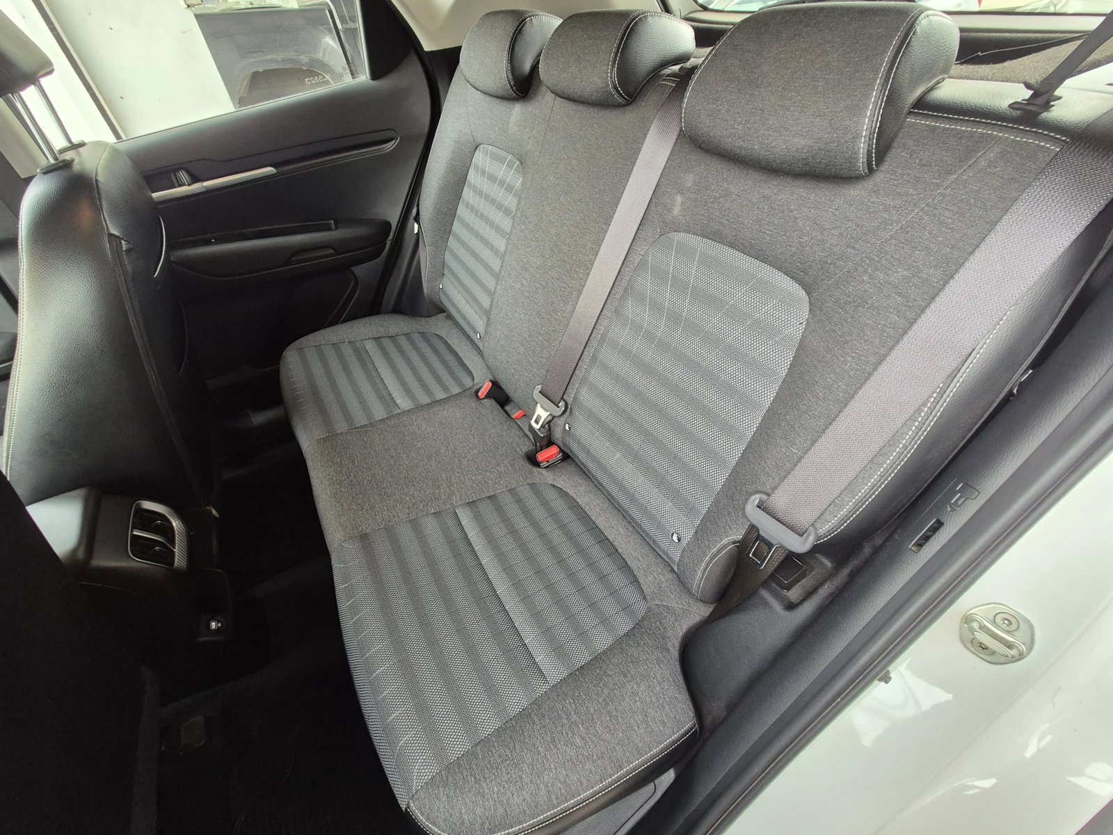 Kia SONET EX 1.5 2023 - Imagen 11 de 13