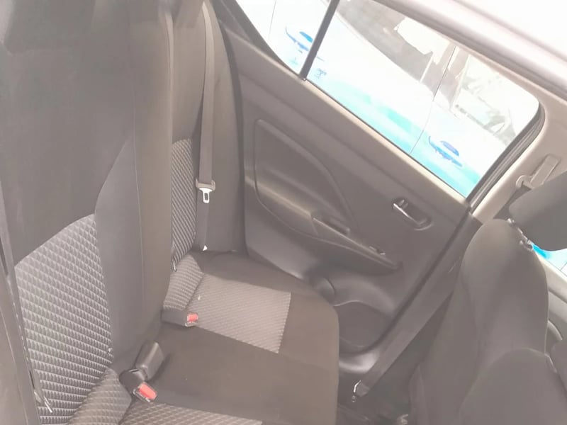 Nissan VERSA 2023 - Imagen 7 de 8