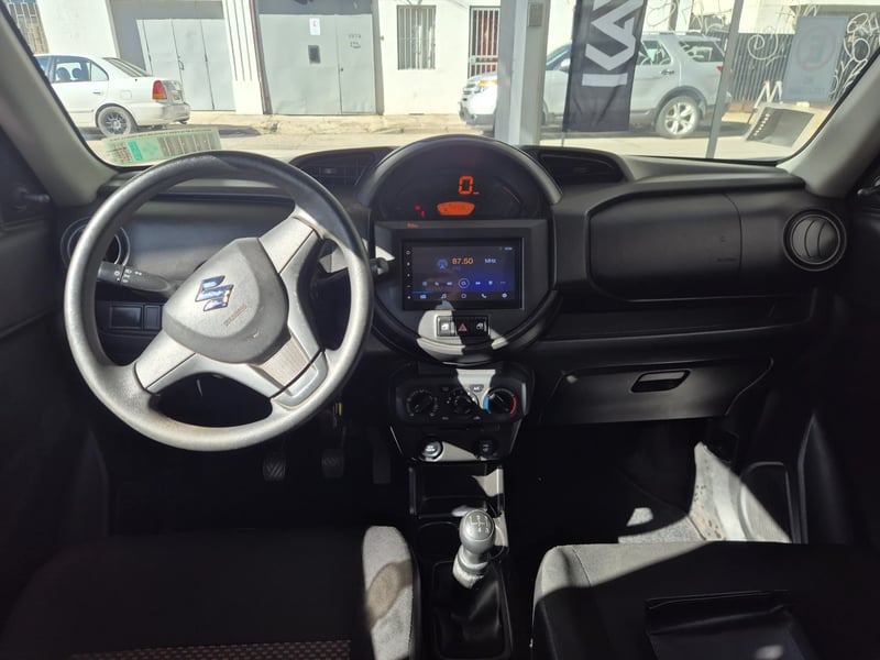 Suzuki SPRESSO GLX HB 2023 - Imagen 10 de 14