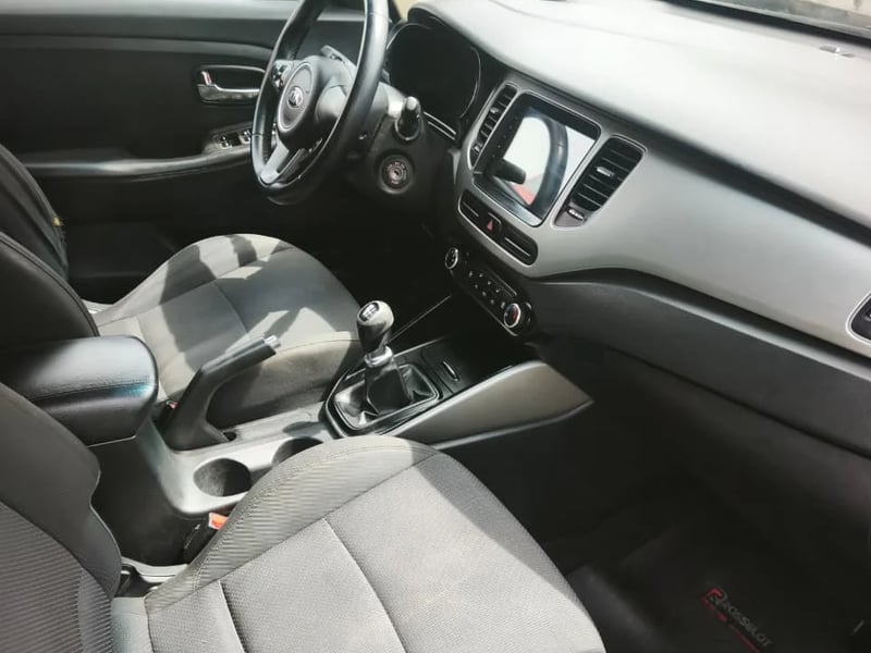 Kia CARENS 2016 - Imagen 7 de 9
