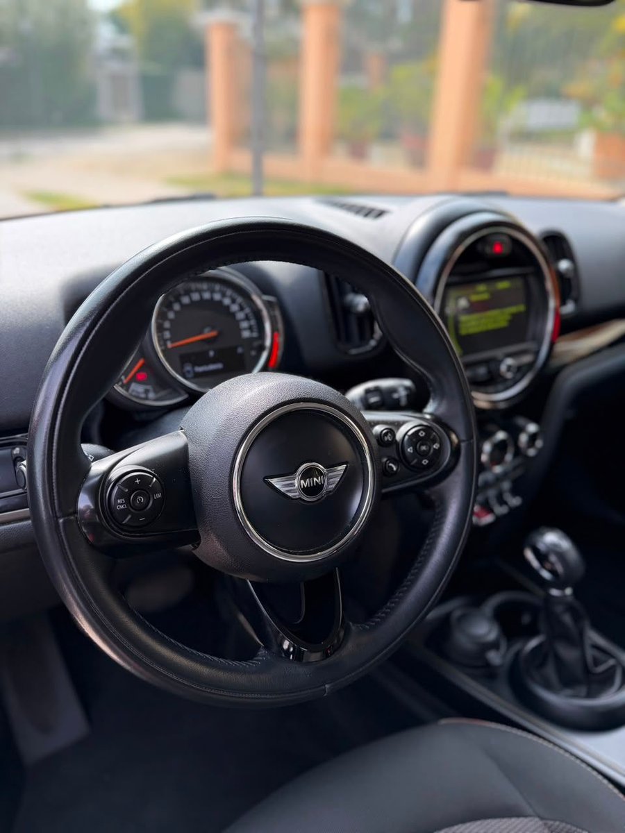 Mini MINI COOPER COUNTRYMAN 2018 - Imagen 11 de 20