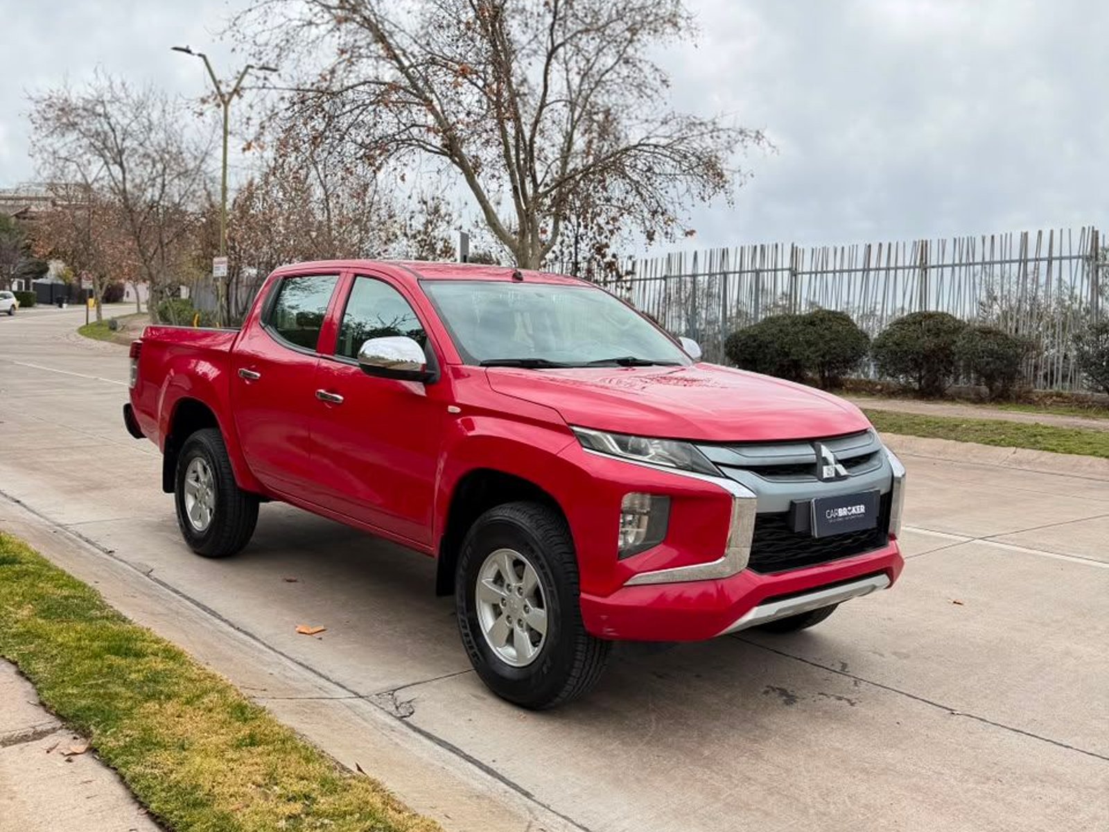Mitsubishi L200 KATANA 4X4 2024 - Foto 3 de 20