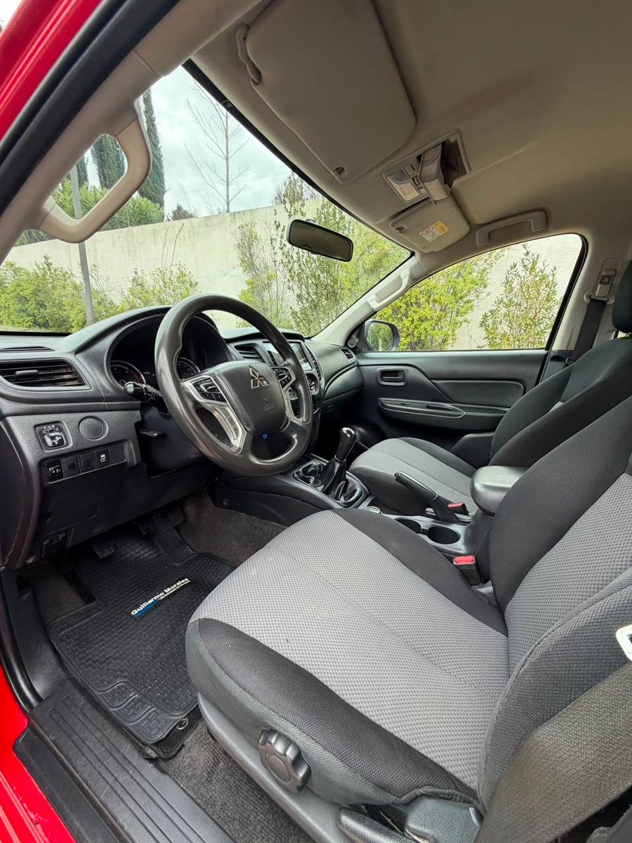 Mitsubishi L200 KATANA 4X4 2024 - Imagen 9 de 20