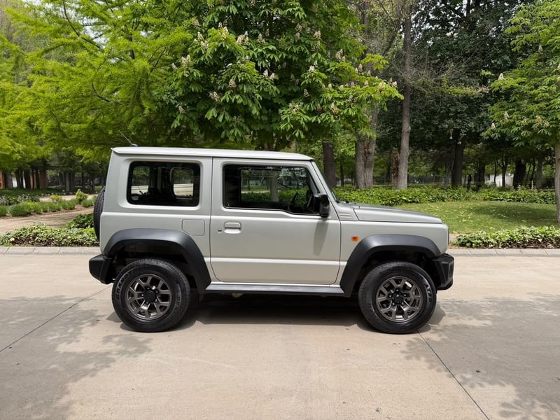 Suzuki JIMNY 1.5 GLX AT 4X4 2023 - Imagen 5 de 20