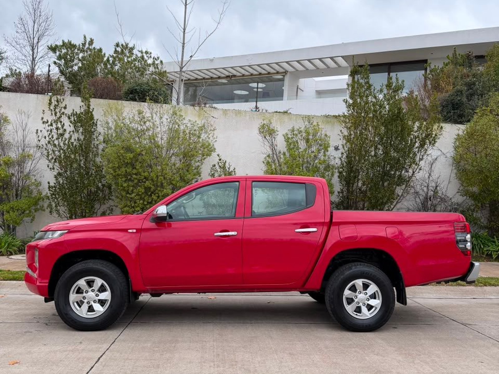 Mitsubishi L200 KATANA 4X4 2024 - Foto 4 de 20