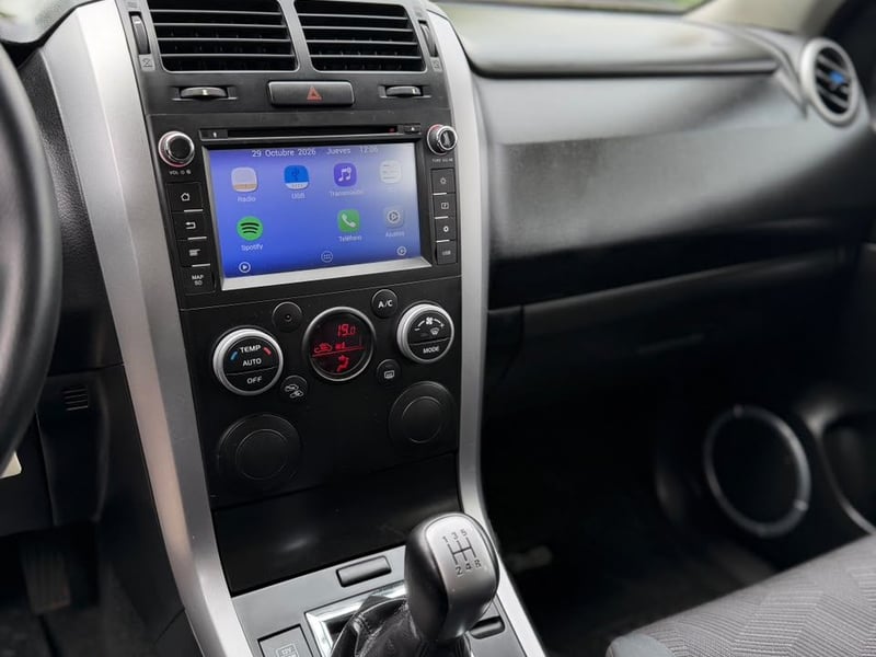 Suzuki GRAND NOMADE GLX 2.4 MT 4X2 2018 - Imagen 20 de 20
