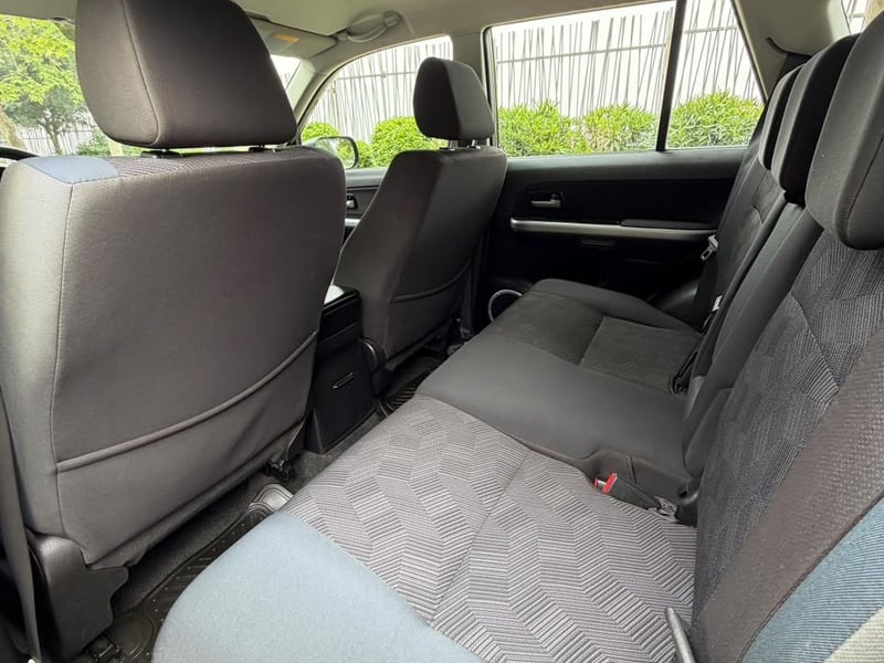 Suzuki GRAND NOMADE GLX 2.4 MT 4X2 2018 - Imagen 18 de 20