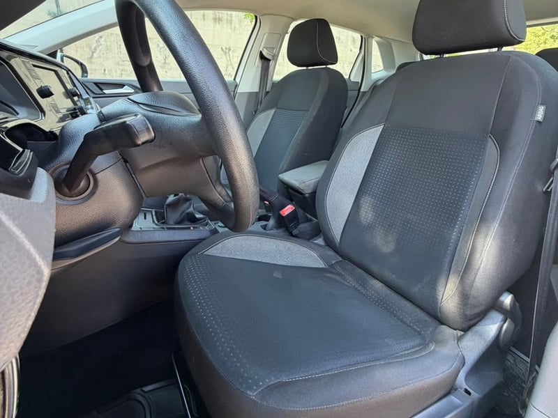 Volkswagen POLO 1.6 COMFORTLINE MT 2021 - Imagen 11 de 20