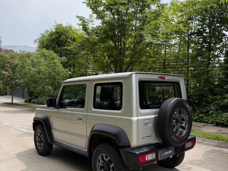 Suzuki JIMNY 1.5 GLX AT 4X4 2023 - Imagen 7 de 20