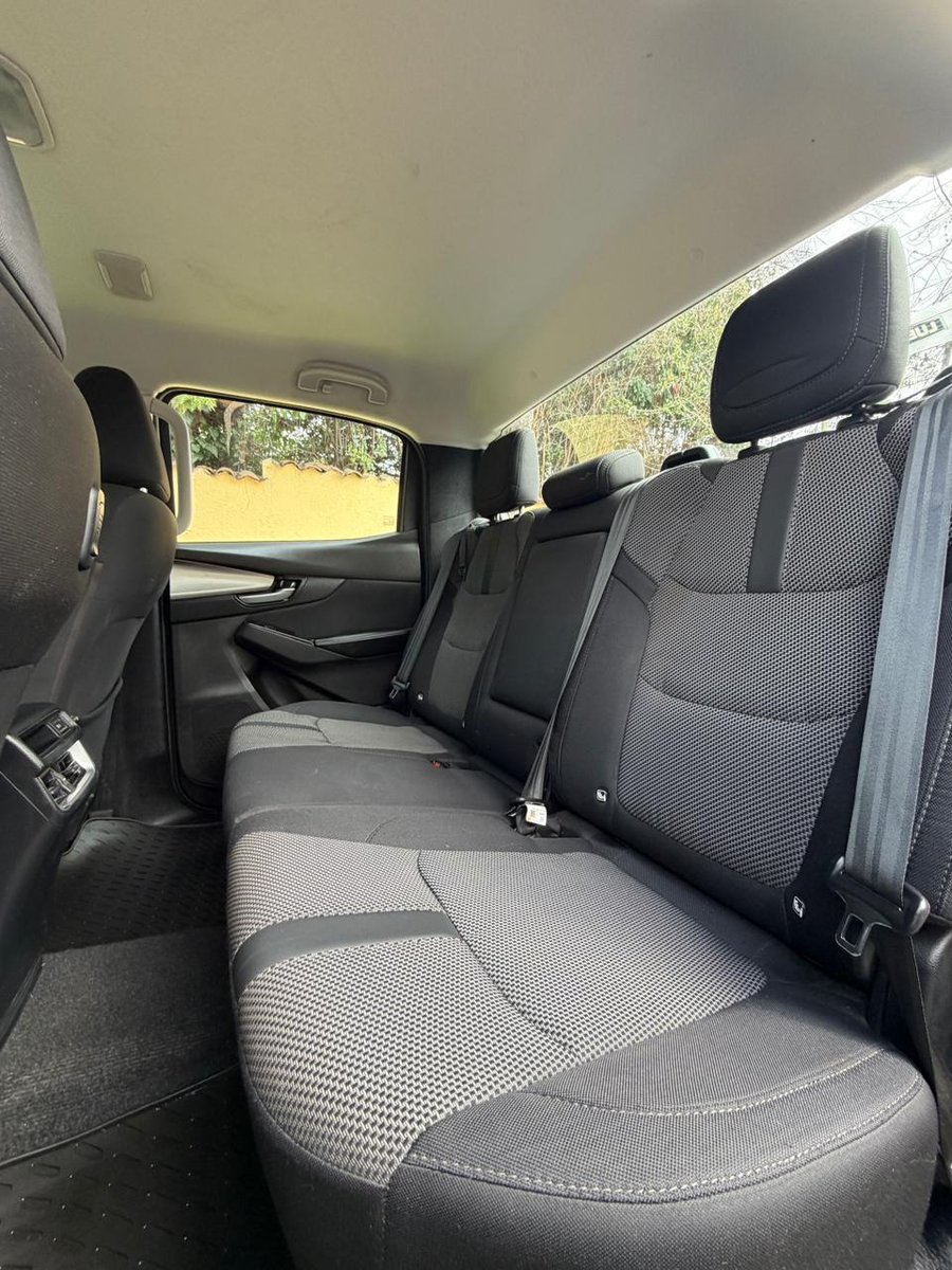 Mazda BT50 3.0 HIGH MT 2022 - Imagen 13 de 20