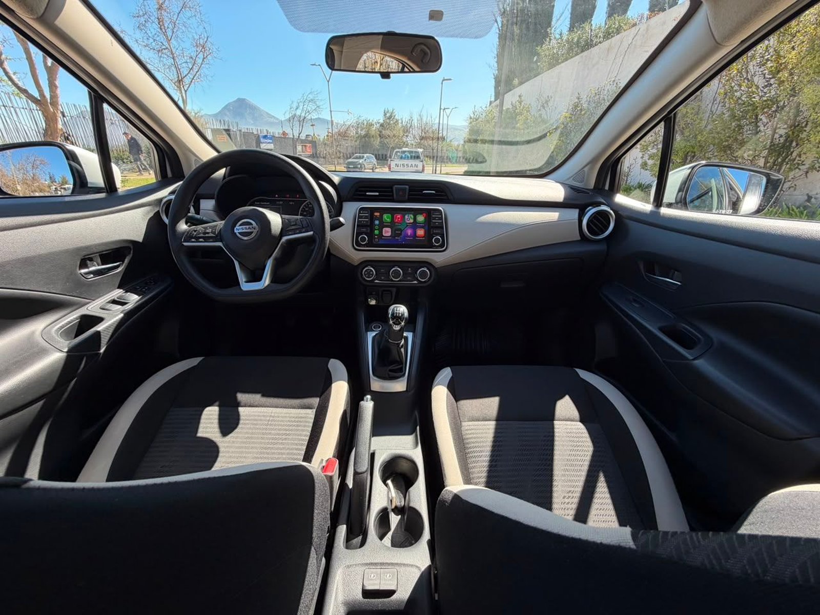 Nissan VERSA ADVANCE MT 2023 - Imagen 13 de 19