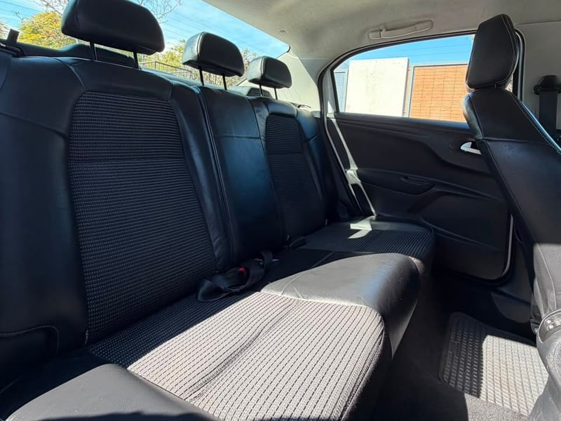 Peugeot 301 ALLURE 1.6 HDI 2022 - Imagen 14 de 20