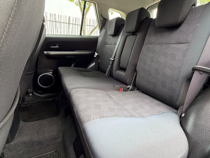 Suzuki GRAND NOMADE GLX 2.4 MT 4X2 2018 - Imagen 19 de 20
