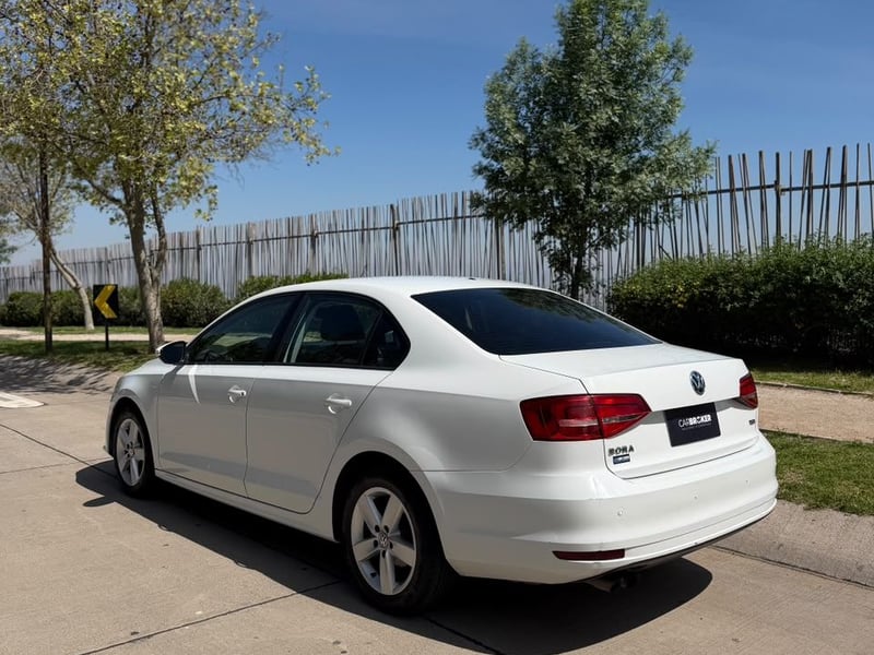 Volkswagen BORA 1.4 TSI ADVANCE 2015 - Imagen 7 de 20