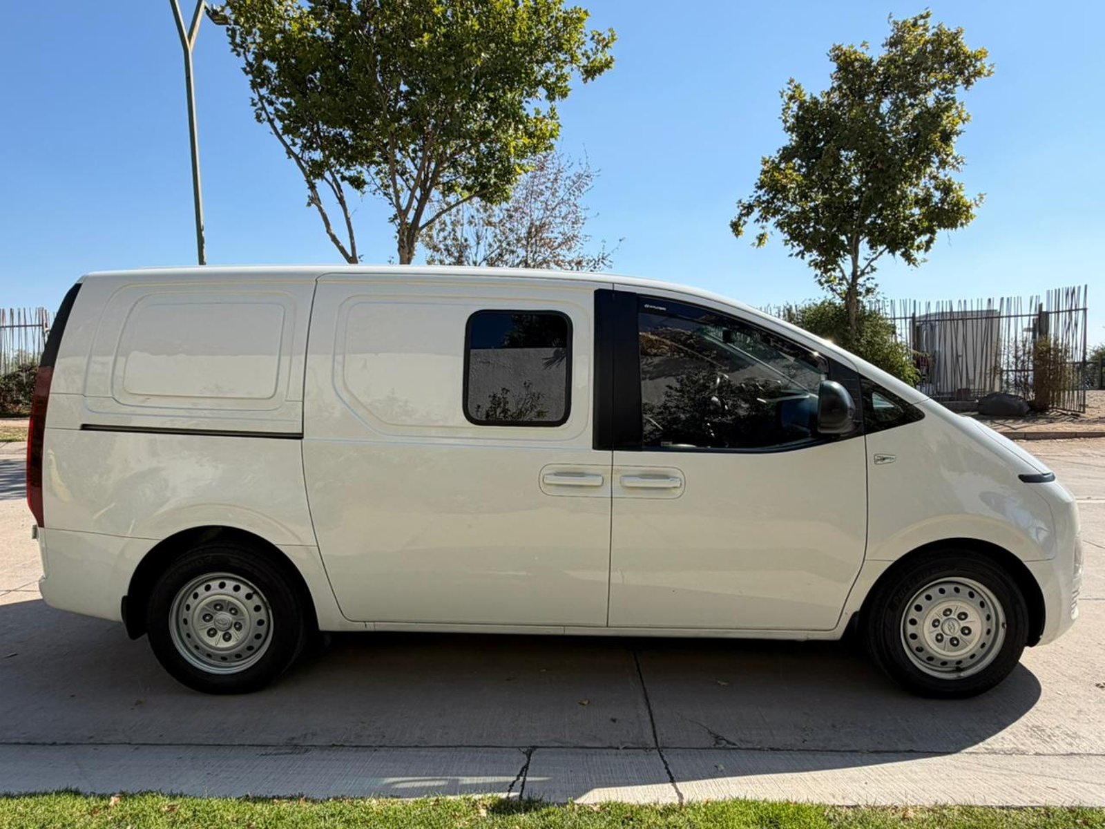 HYUNDAI STARIA CARGO 2022 - Imagen 6 de 16
