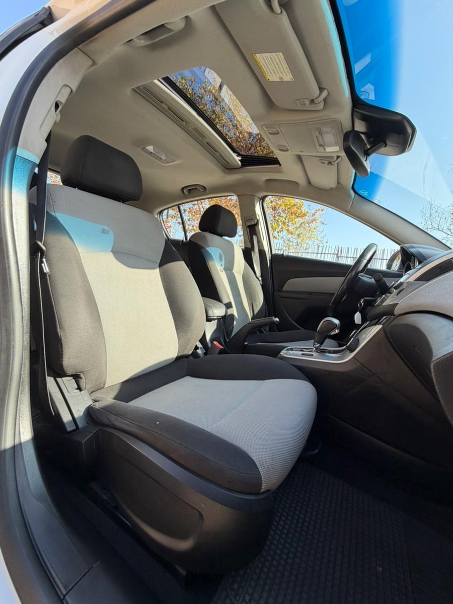 CHEVROLET CRUZE LS AT 2014 - Imagen 19 de 20