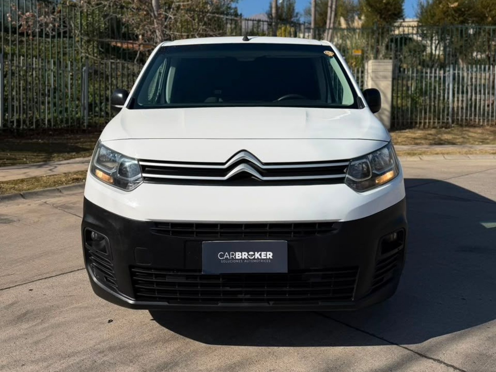 Citroën BERLINGO 1.6 HDI 2022 - Foto 2 de 20