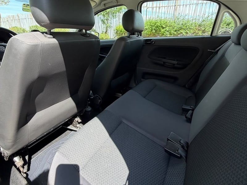 Volkswagen GOL 1.6 COMFORTLINE 2020 - Imagen 13 de 20