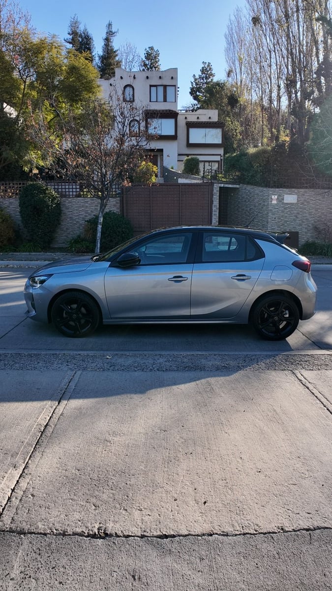 OPEL CORSA 1.2 TURBO GS LINE 2022 - Foto 4 de 18