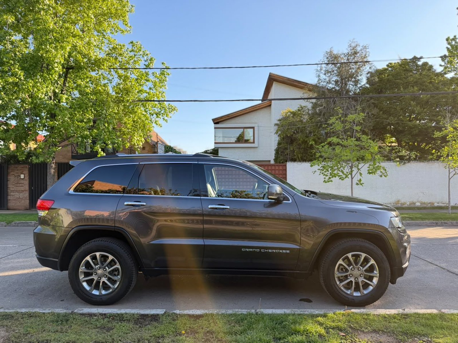 Jeep GRAND CHEROKEE LIMITED 4x4 2017 - Foto 5 de 20
