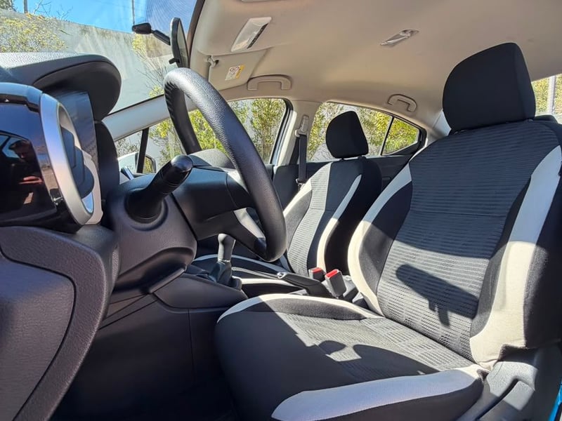 Nissan VERSA ADVANCE MT 2023 - Imagen 10 de 19