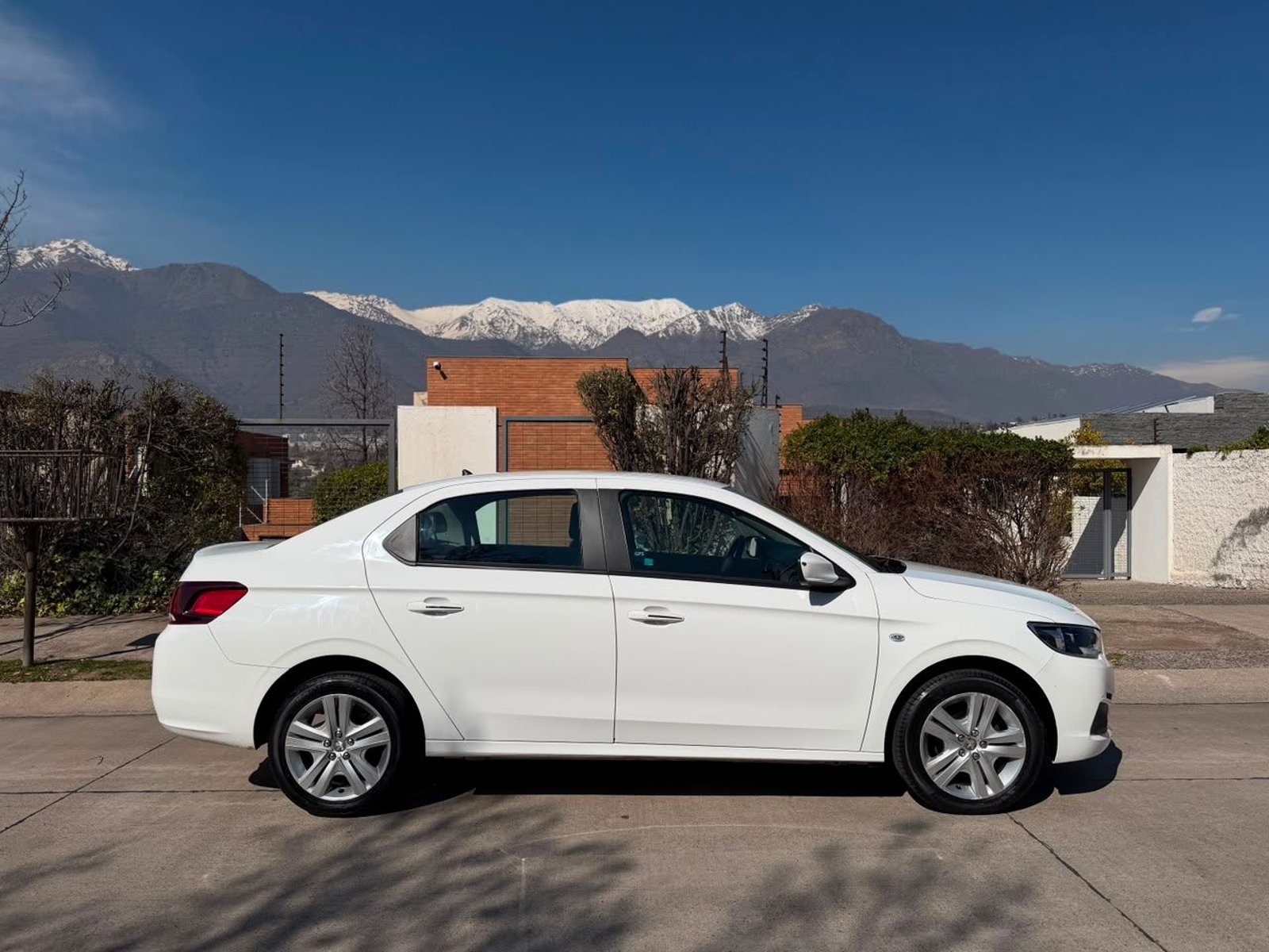Peugeot 301 ALLURE 1.6 HDI 2022 - Foto 4 de 20