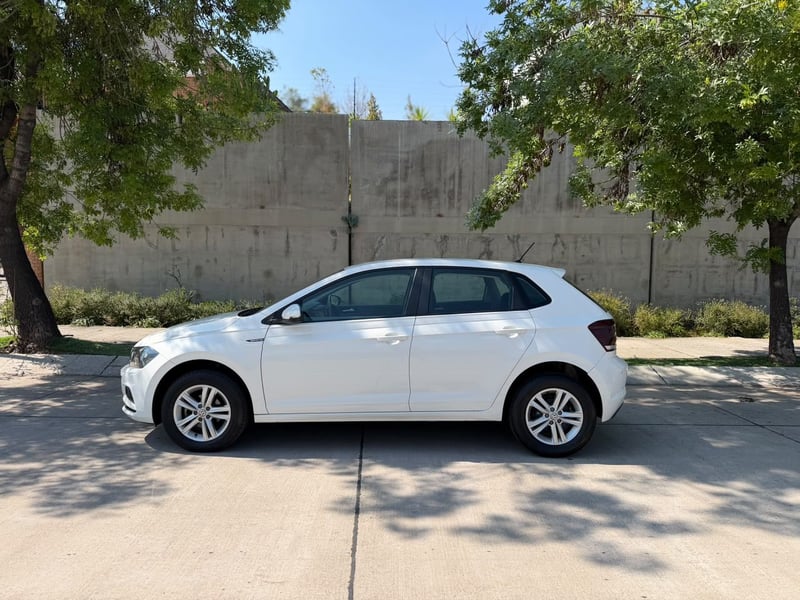 Volkswagen POLO 1.6 COMFORTLINE MT 2021 - Imagen 4 de 20