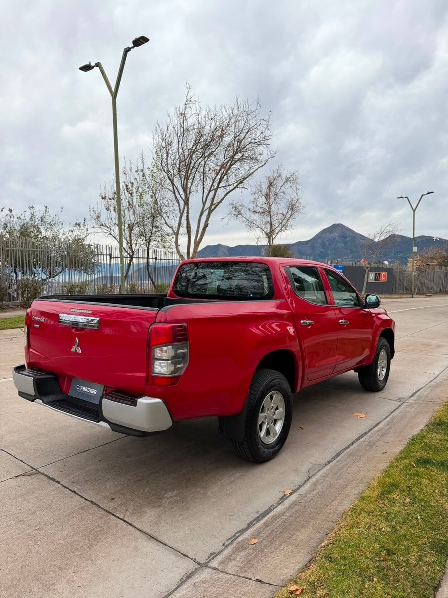 Mitsubishi L200 KATANA 4X4 2024 - Imagen 8 de 20