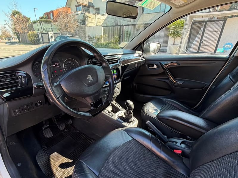 Peugeot 301 ALLURE 1.6 HDI 2022 - Imagen 11 de 20