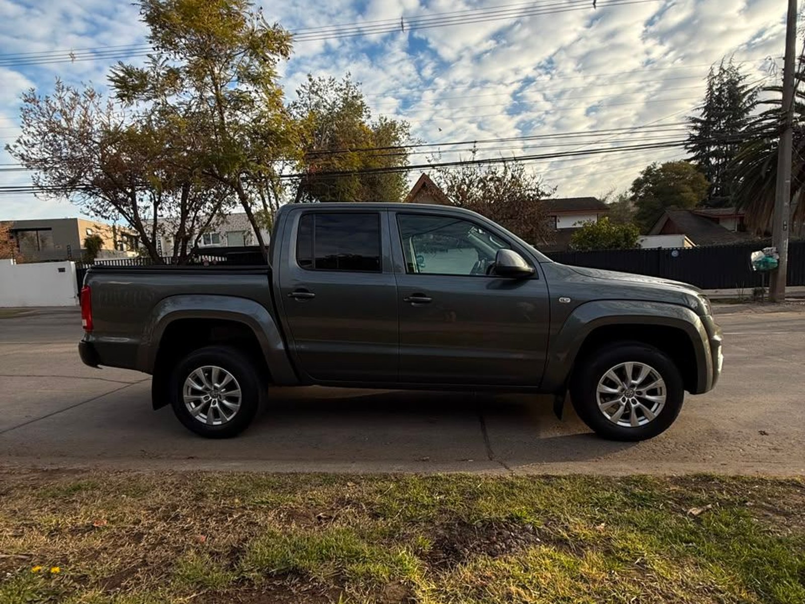 Volkswagen AMAROK TRENDLINE 2.0 TDI 2023 - Foto 5 de 20