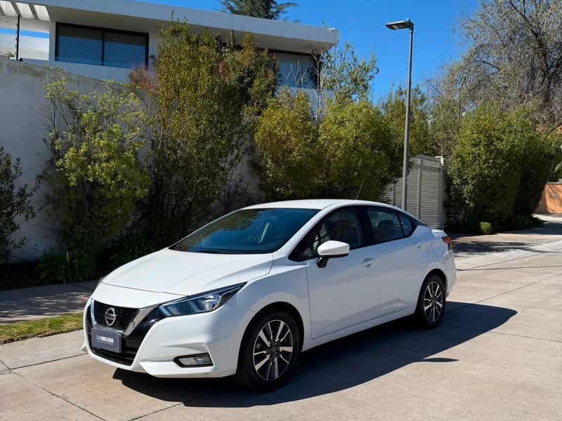 Nissan VERSA ADVANCE MT 2023