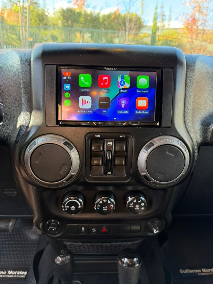 JEEP WRANGLER SPORT UNLIMITED 2018 - Imagen 14 de 18