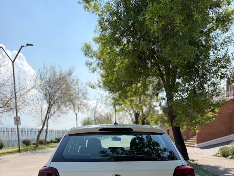 Volkswagen POLO 1.6 COMFORTLINE MT 2021 - Imagen 6 de 20