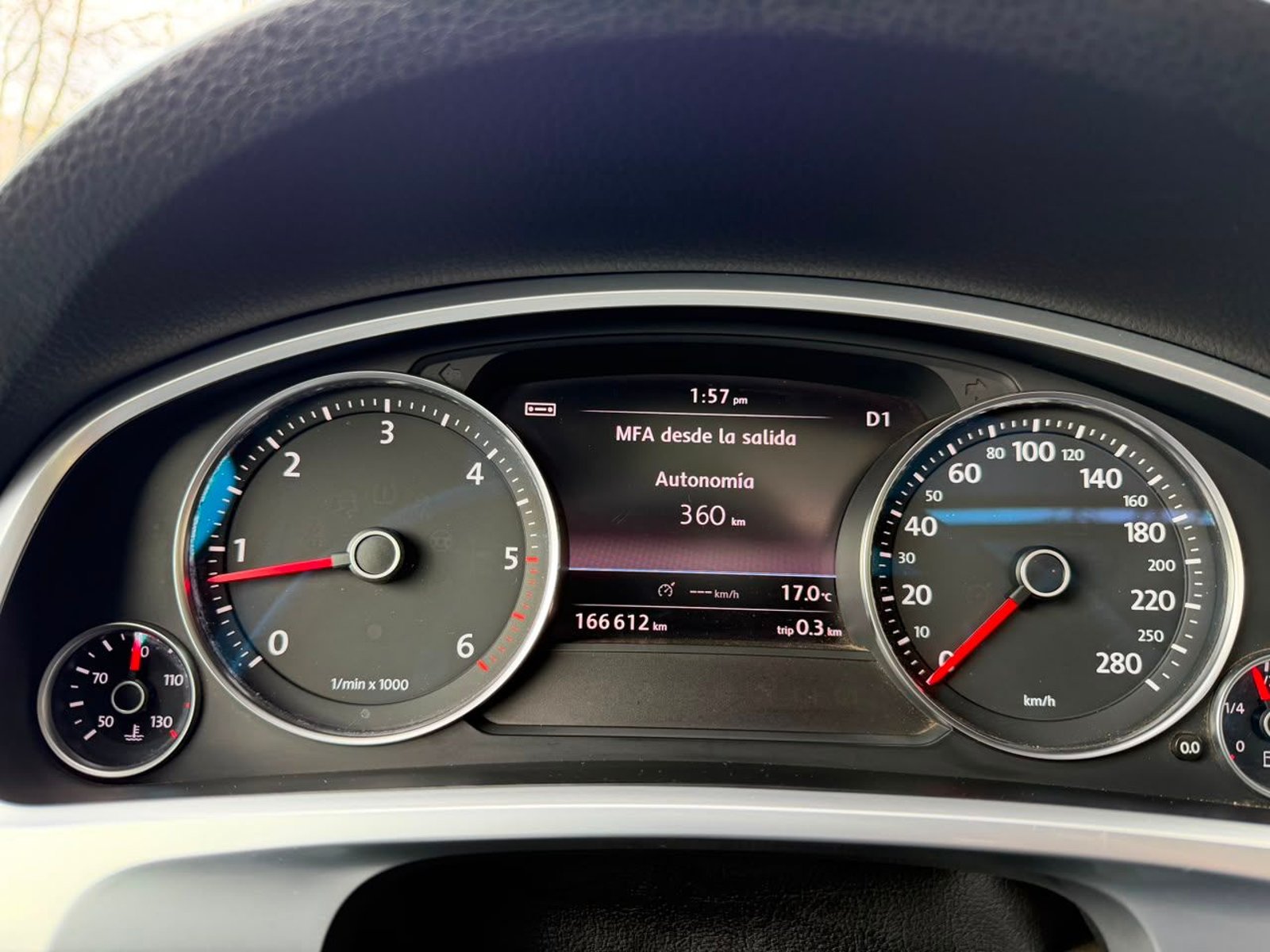 Volkswagen TOUAREG 3.0 V6 TDI 2012 - Foto 2 de 20