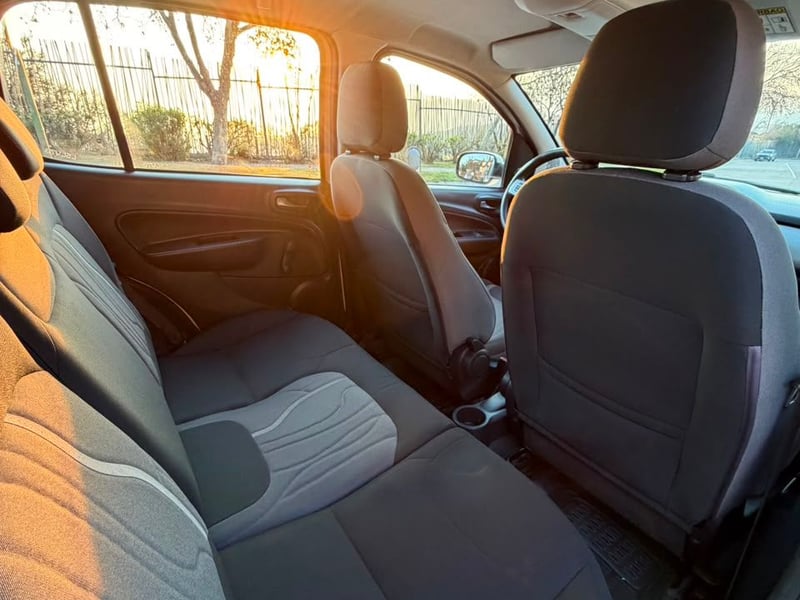 Fiat UNO WAY 1.4 2019 - Imagen 14 de 18