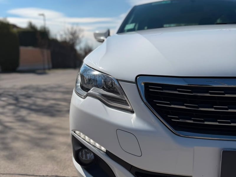 Peugeot 301 ALLURE 1.6 HDI 2022 - Imagen 9 de 20