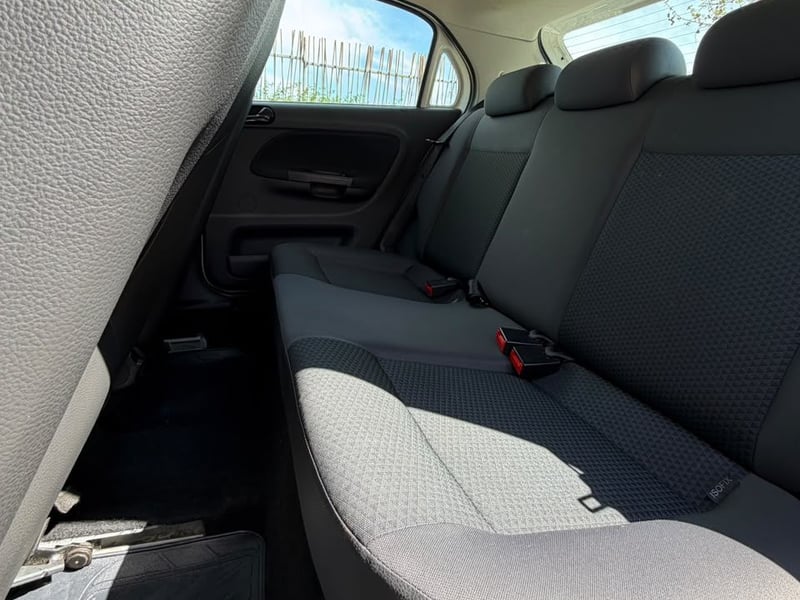 Volkswagen GOL 1.6 COMFORTLINE 2020 - Imagen 12 de 20